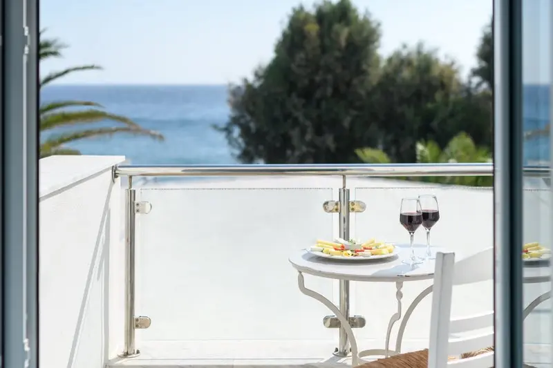 Alesahne Beach Hotel gallery image 17