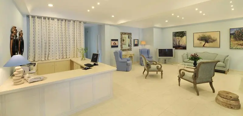 Alesahne Beach Hotel gallery image 30