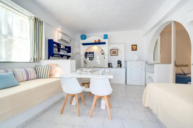 Sigalas Aparthotel gallery image 18