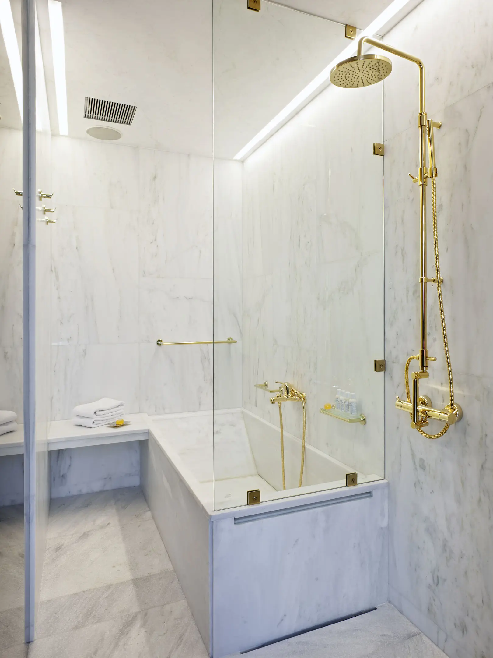 NEW Hotel gallery image 23