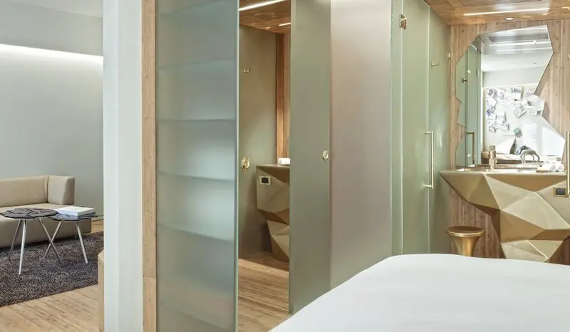 NEW Hotel gallery image 20