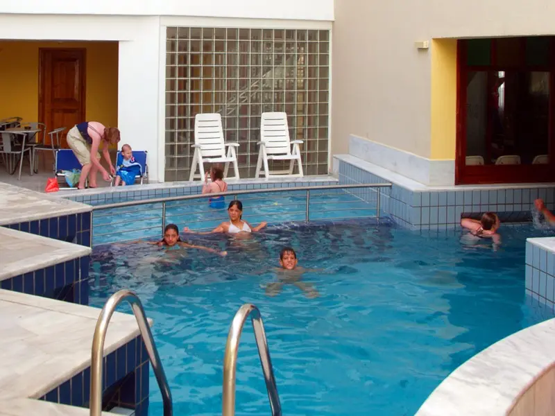 Elina Aparthotel gallery image 6