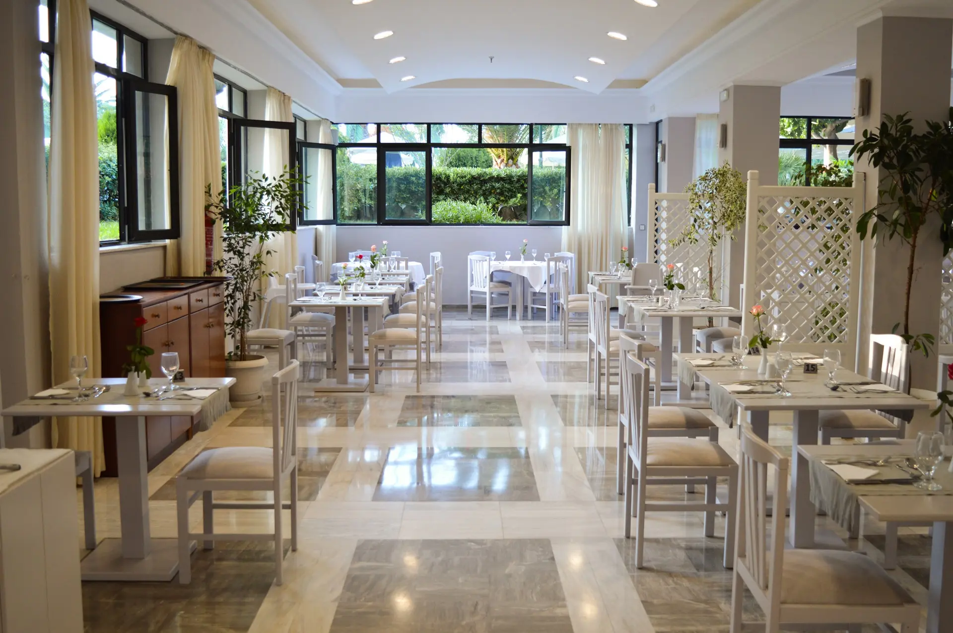 May Beach Hotel gallery image 8
