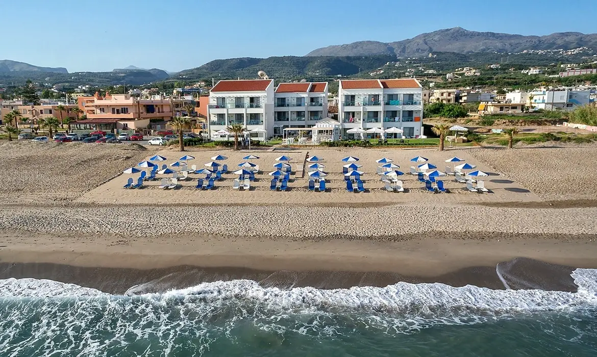 Iperion Beach Aparthotel