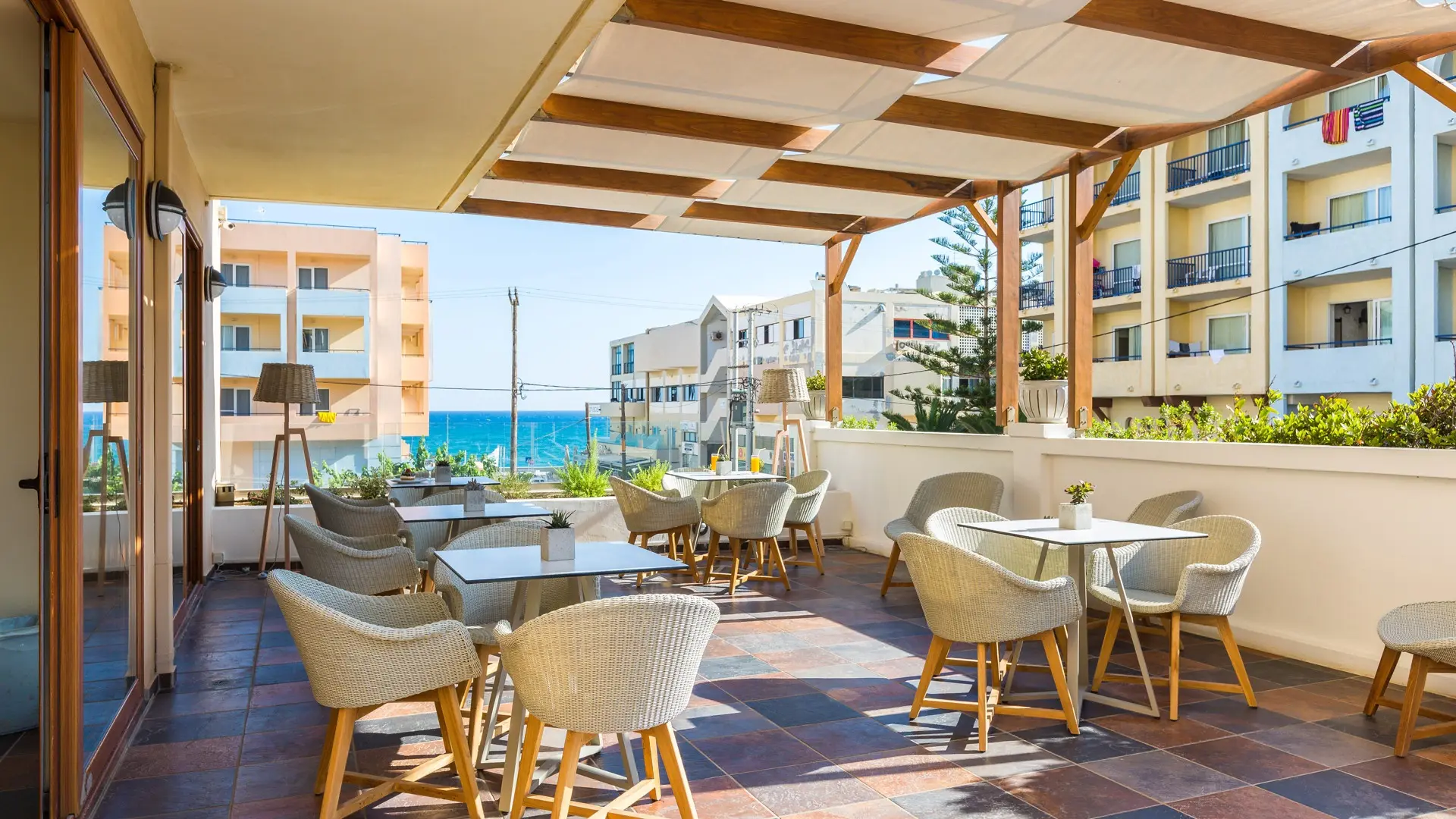 Theartemis Palace Hotel gallery image 7