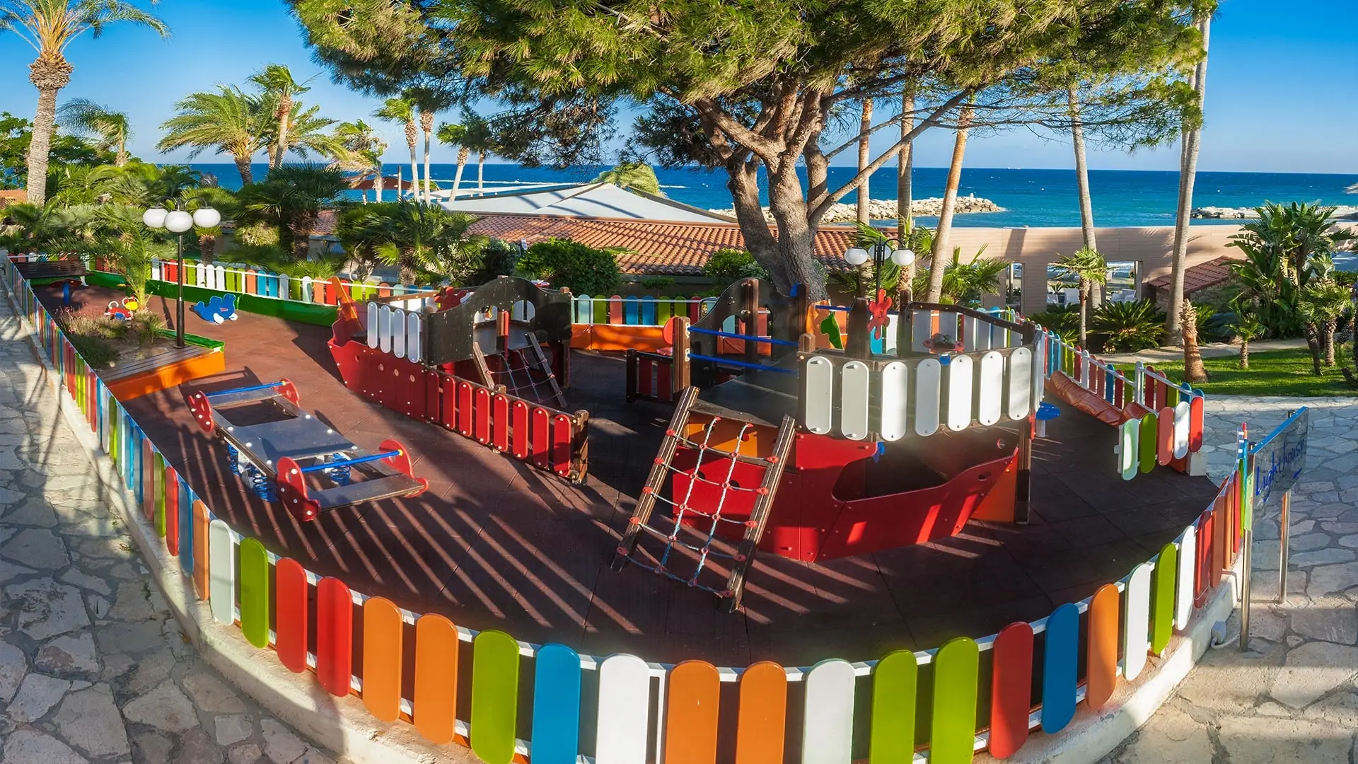 Amathus Beach Hotel gallery image 10