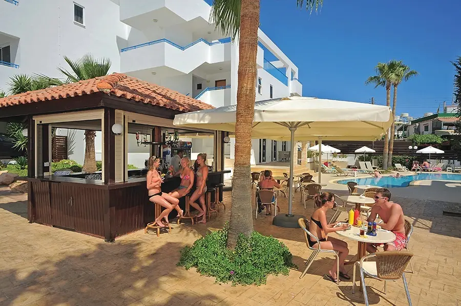 Petrosana Hotel Apartments gallery image 3