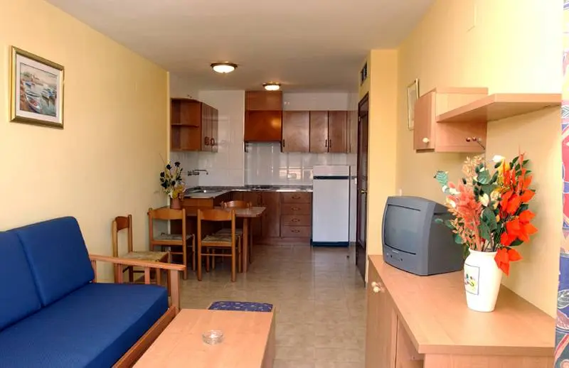 Voramar Apartments gallery image 4