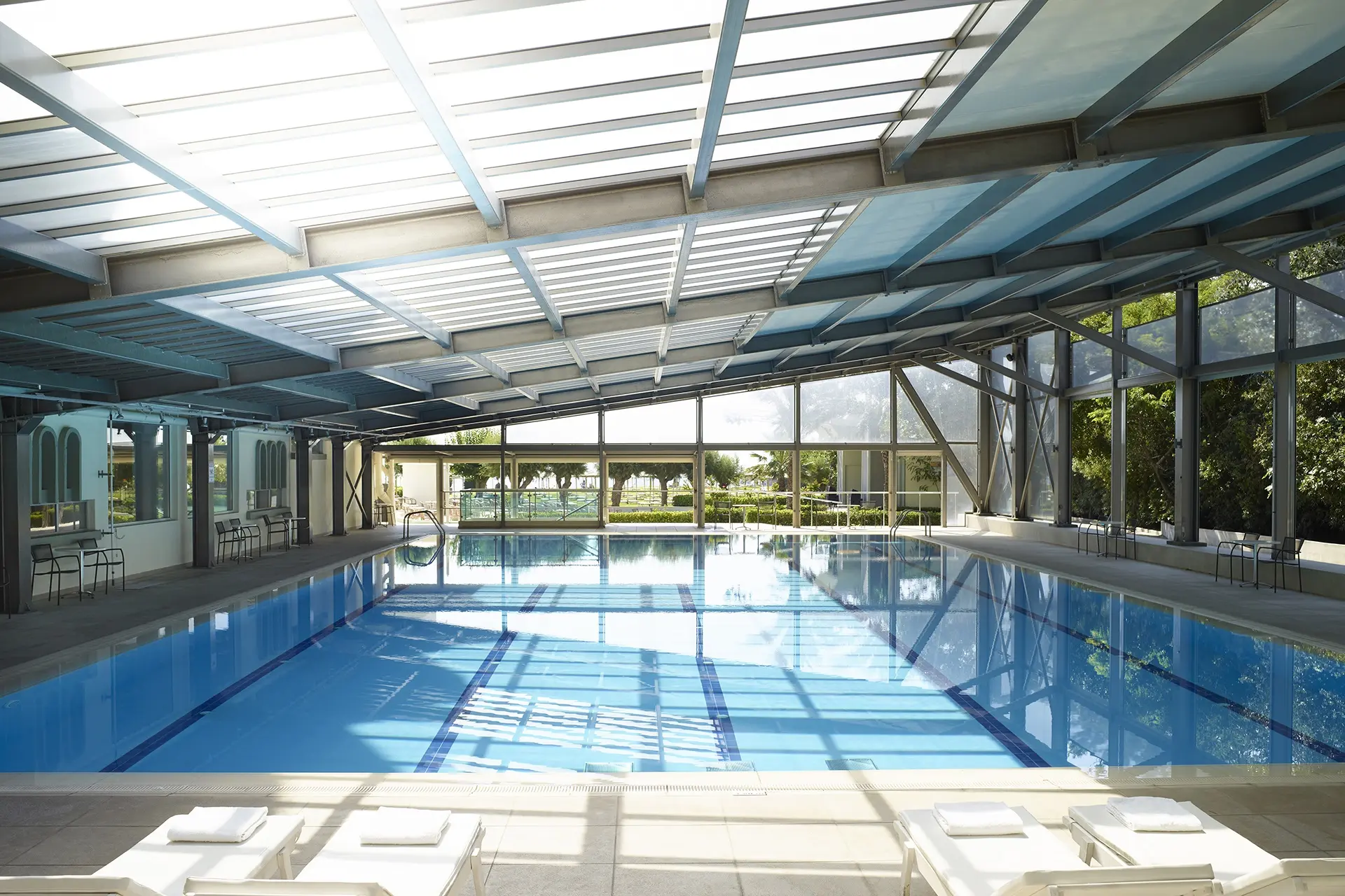 Apollo Beach Hotel gallery image 2