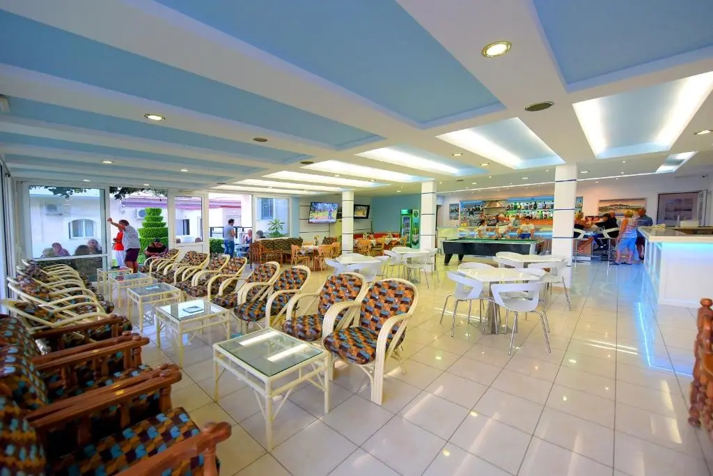 Anixis Apartments gallery image 6