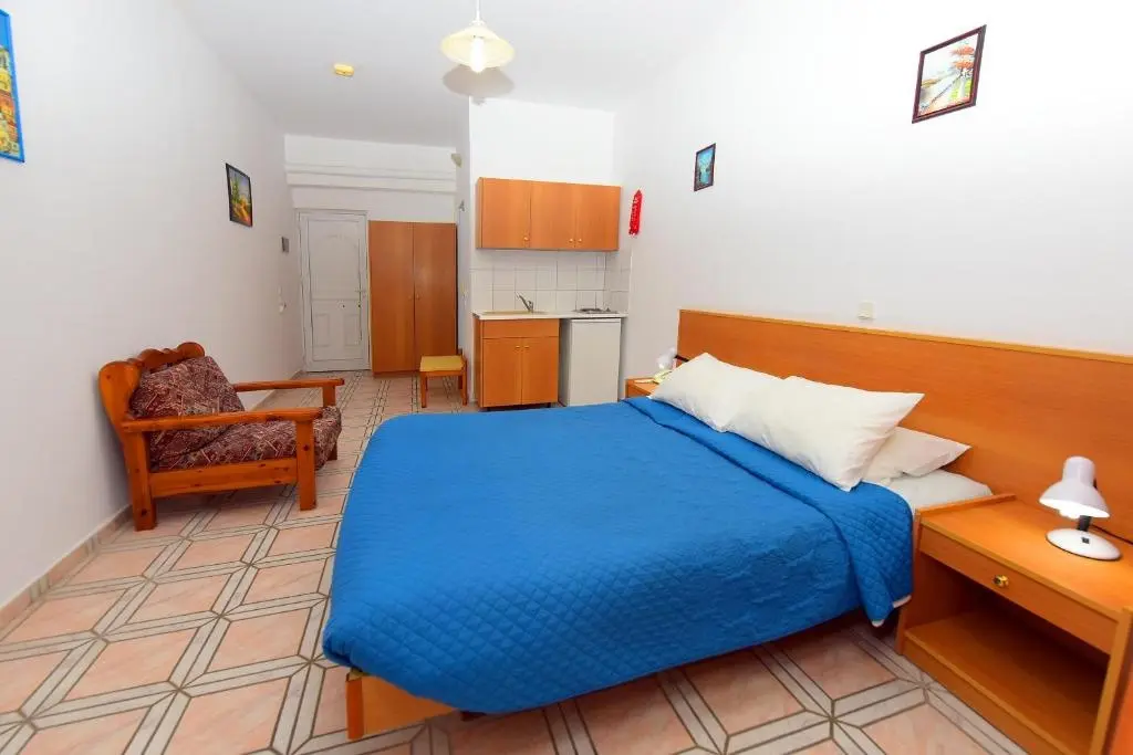 Anixis Apartments gallery image 7
