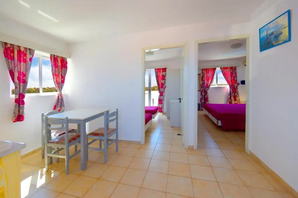 Anixis Apartments gallery image 8