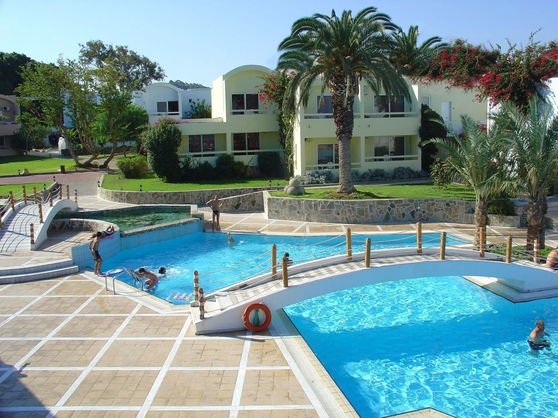 Avra Beach Resort Hotel gallery image 1