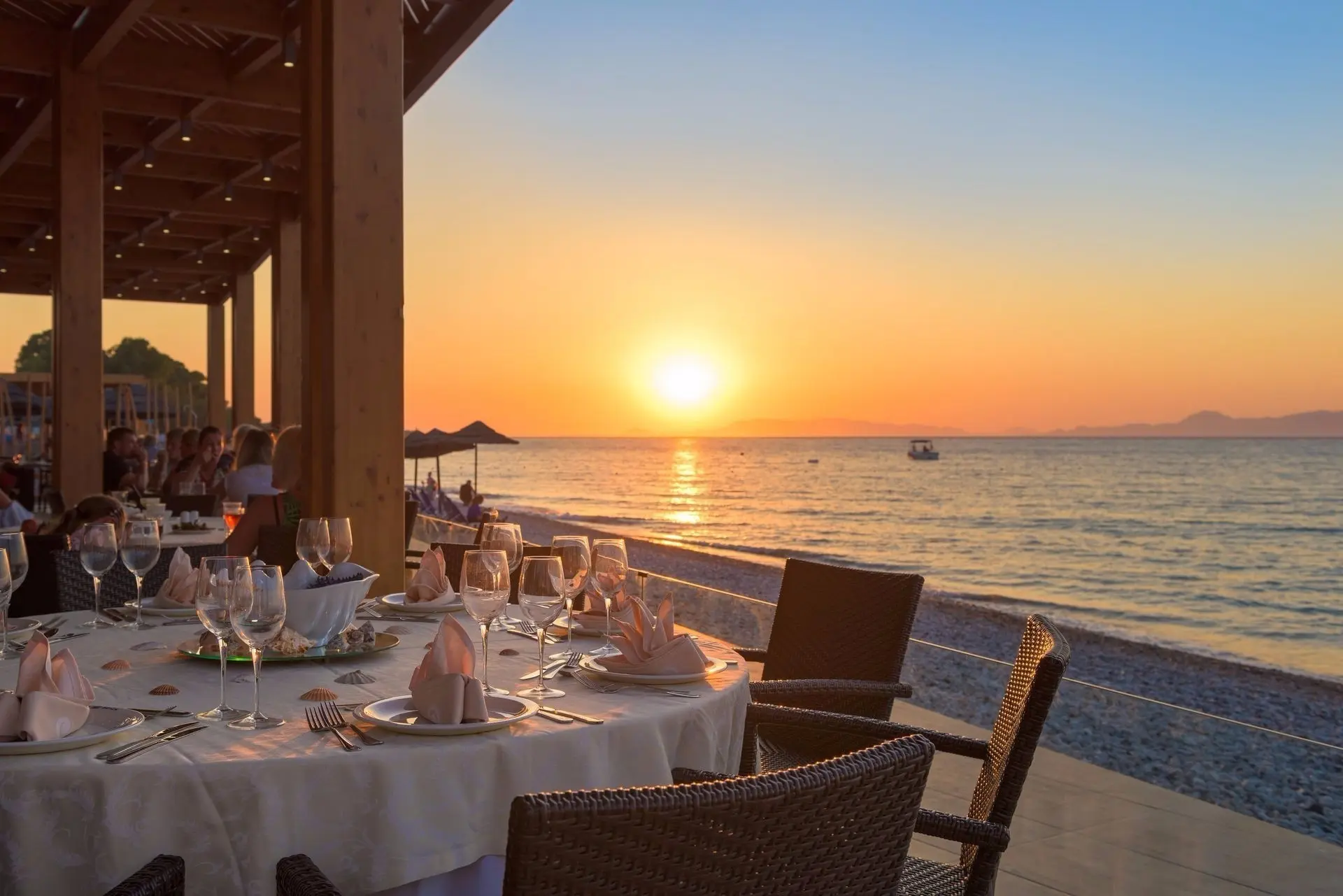 Avra Beach Resort Hotel gallery image 3
