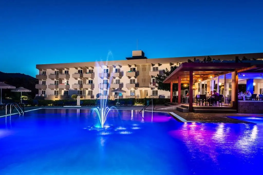 Zoes Hotel gallery image 1
