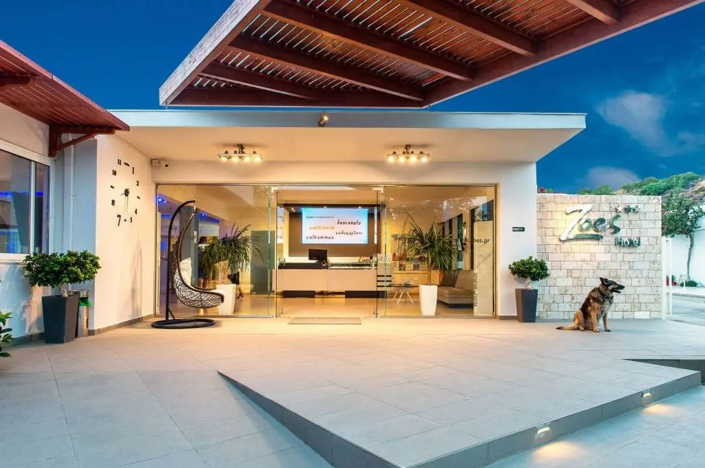 Zoes Hotel gallery image 5