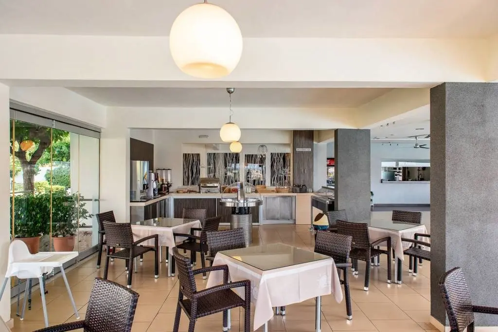 Zoes Hotel gallery image 6