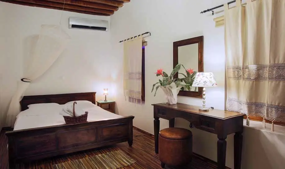 Lindos Boutique gallery image 9