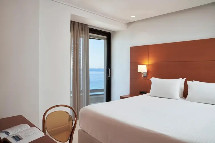 Bellevue Suites gallery image 25