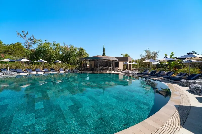 Achousa Hotel