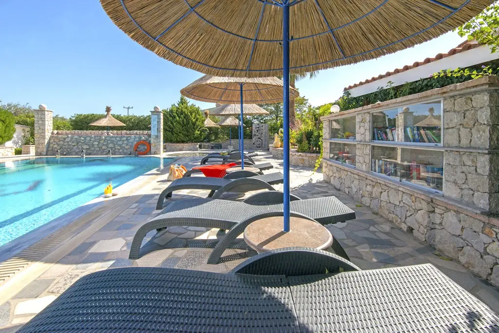 Elefteria Apartments gallery image 3