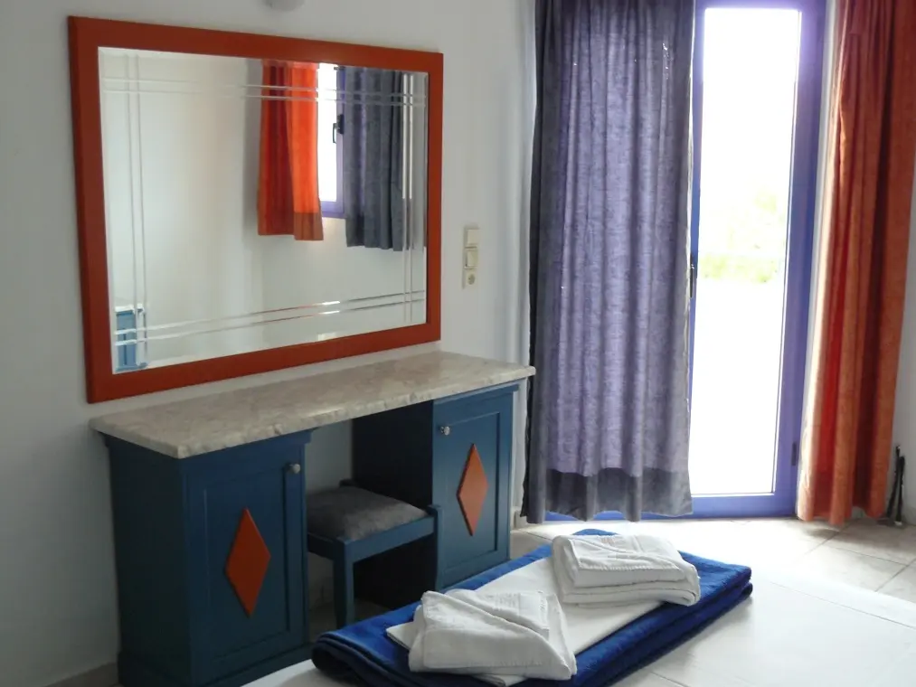 Leonidas Aparthotel gallery image 3