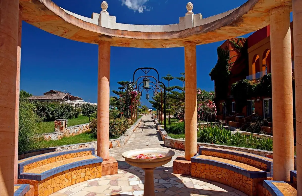 Orpheas Hotel gallery image 2