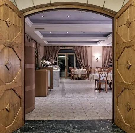 Pilot Beach Resort Hotel gallery image 8