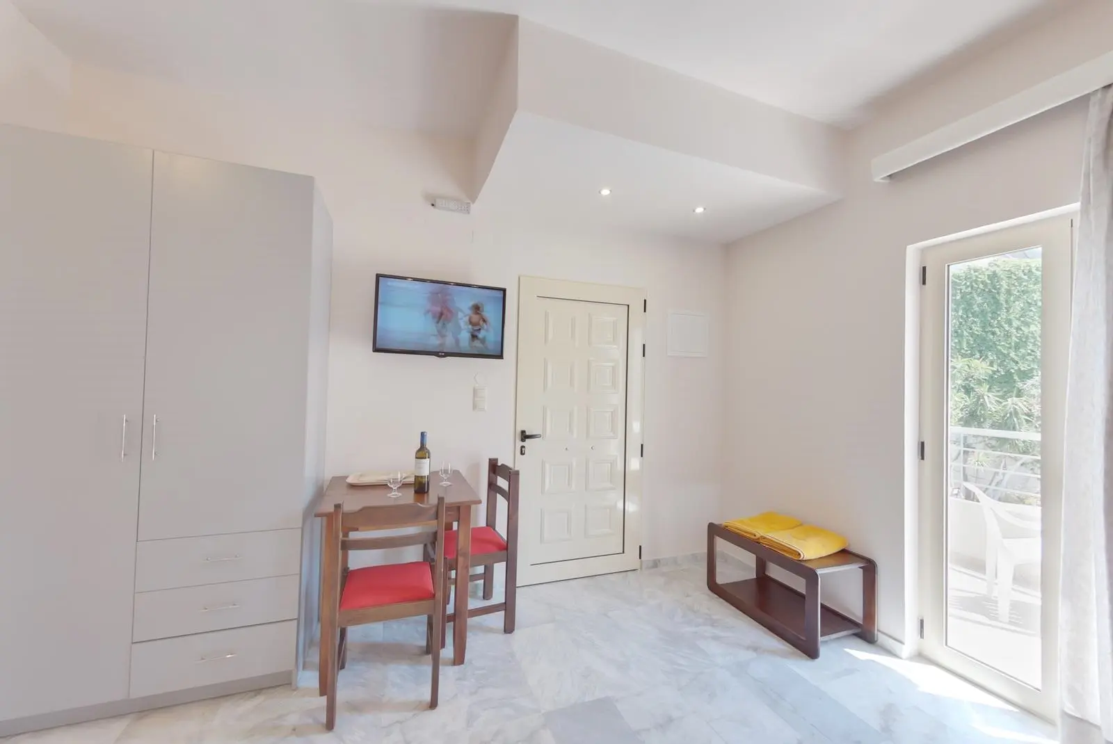 Tarra Apartments gallery image 3