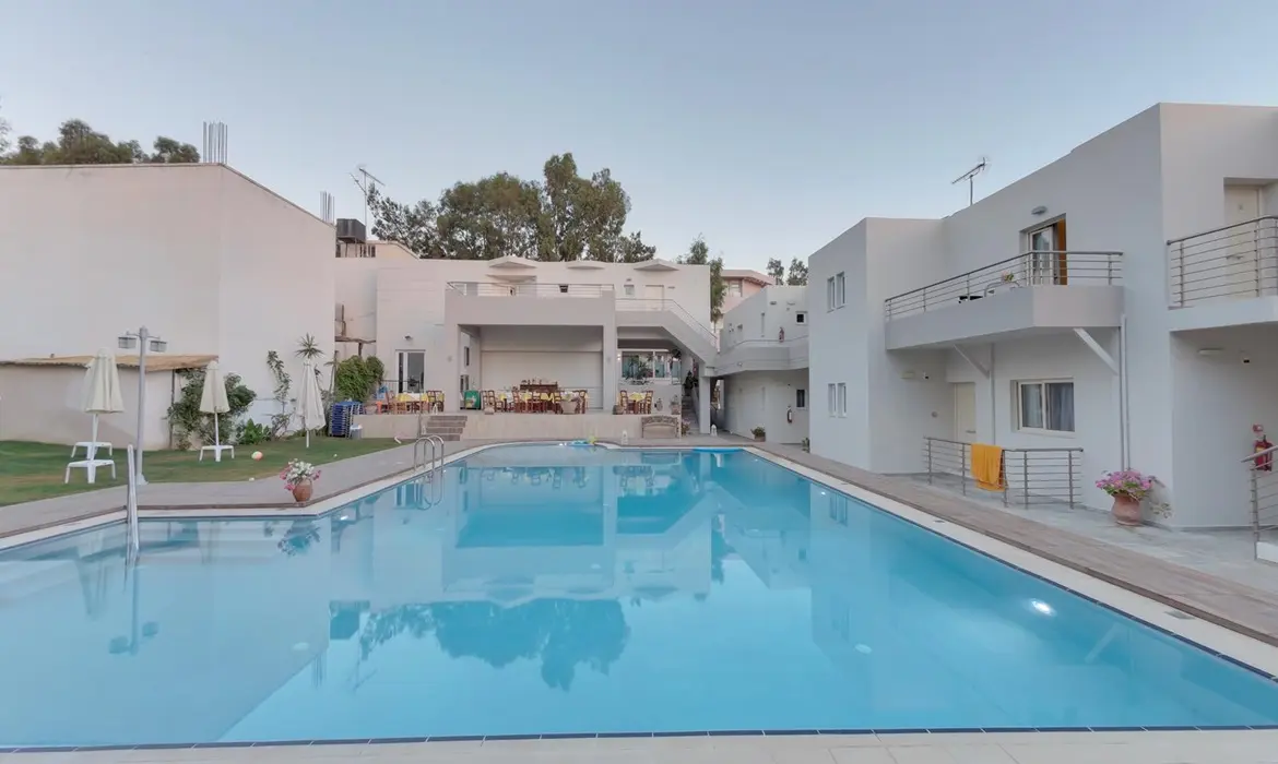 Tarra Apartments