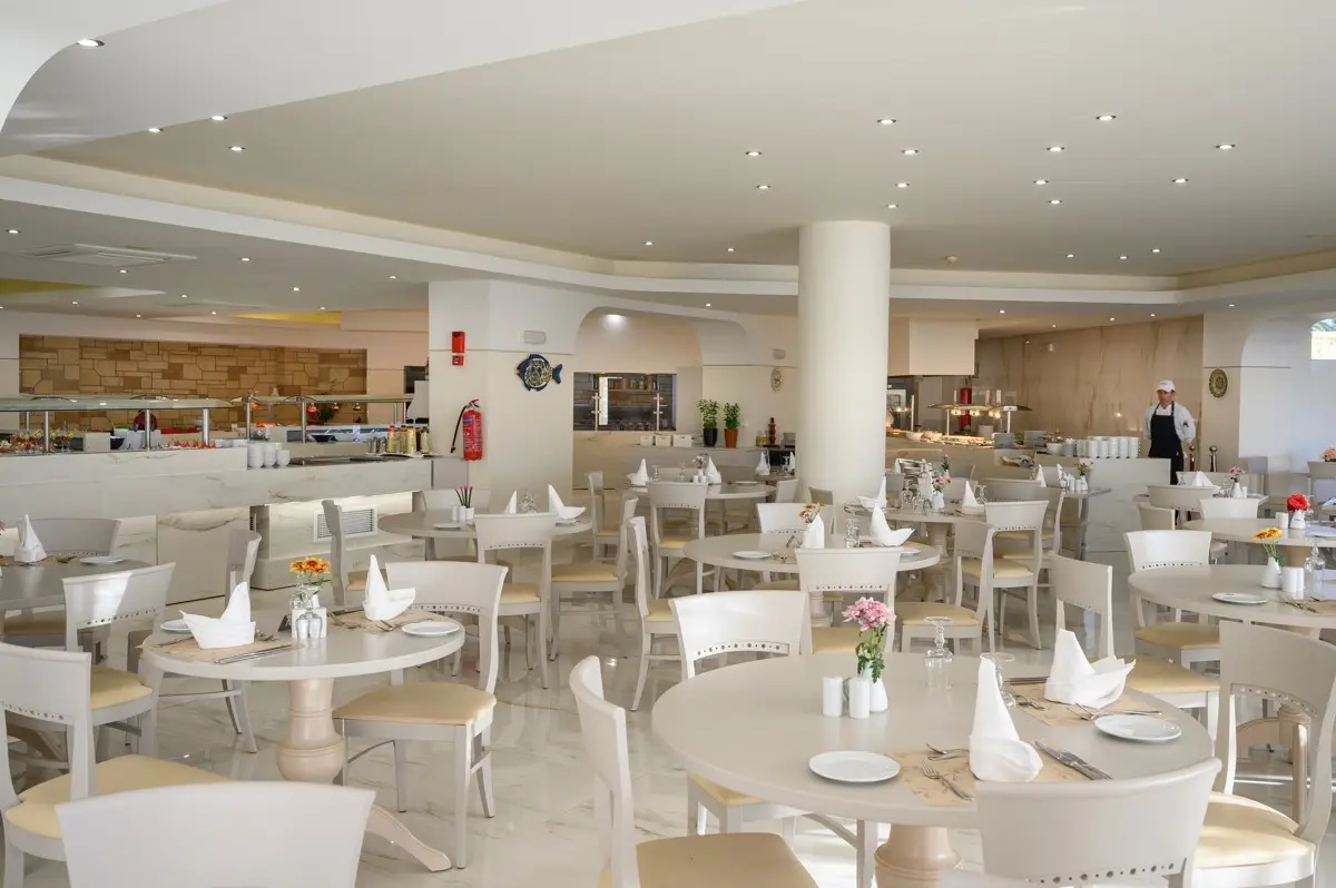 Vantaris Beach Hotel gallery image 10