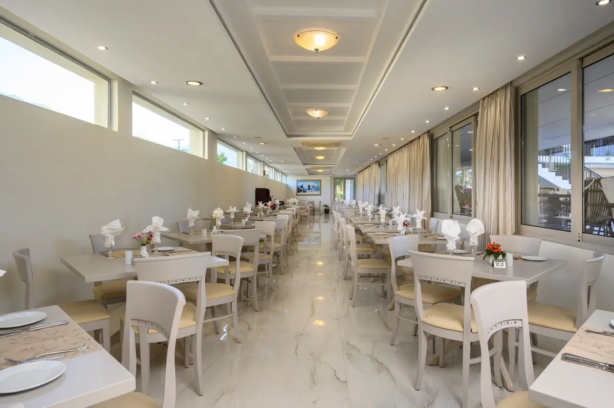 Vantaris Beach Hotel gallery image 11