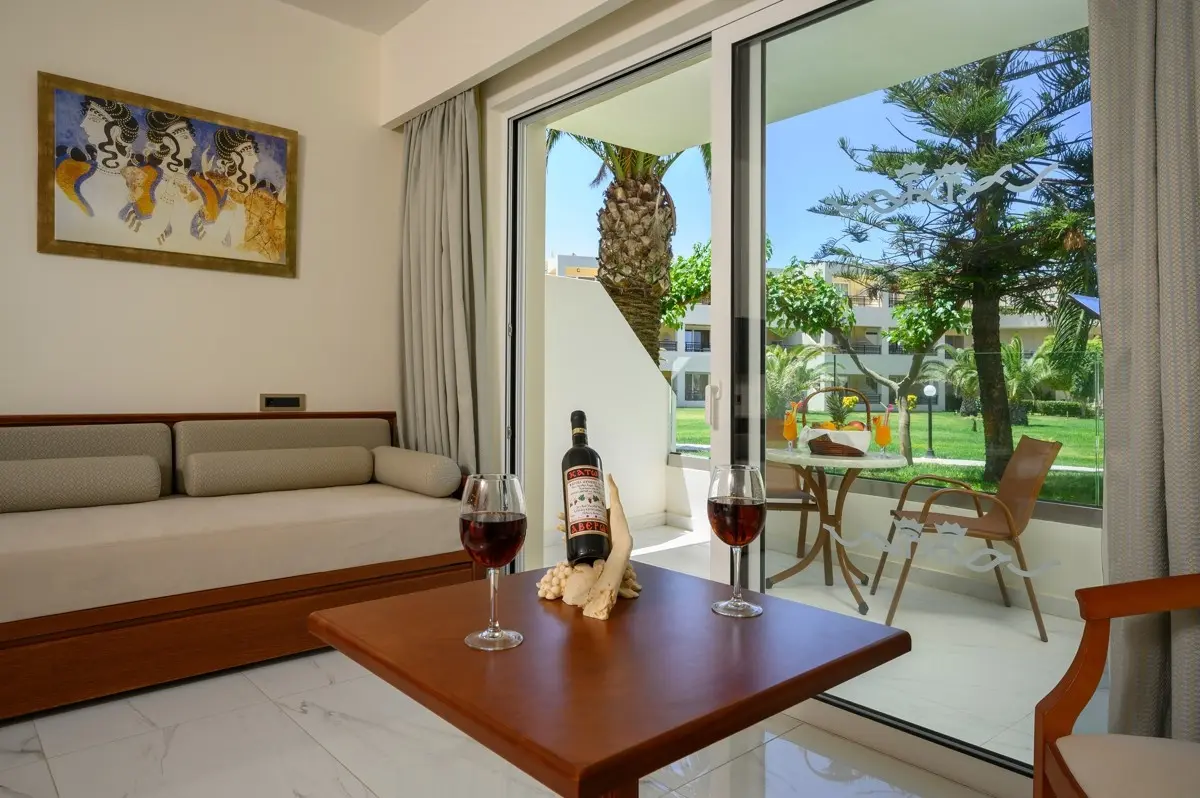 Vantaris Beach Hotel gallery image 17