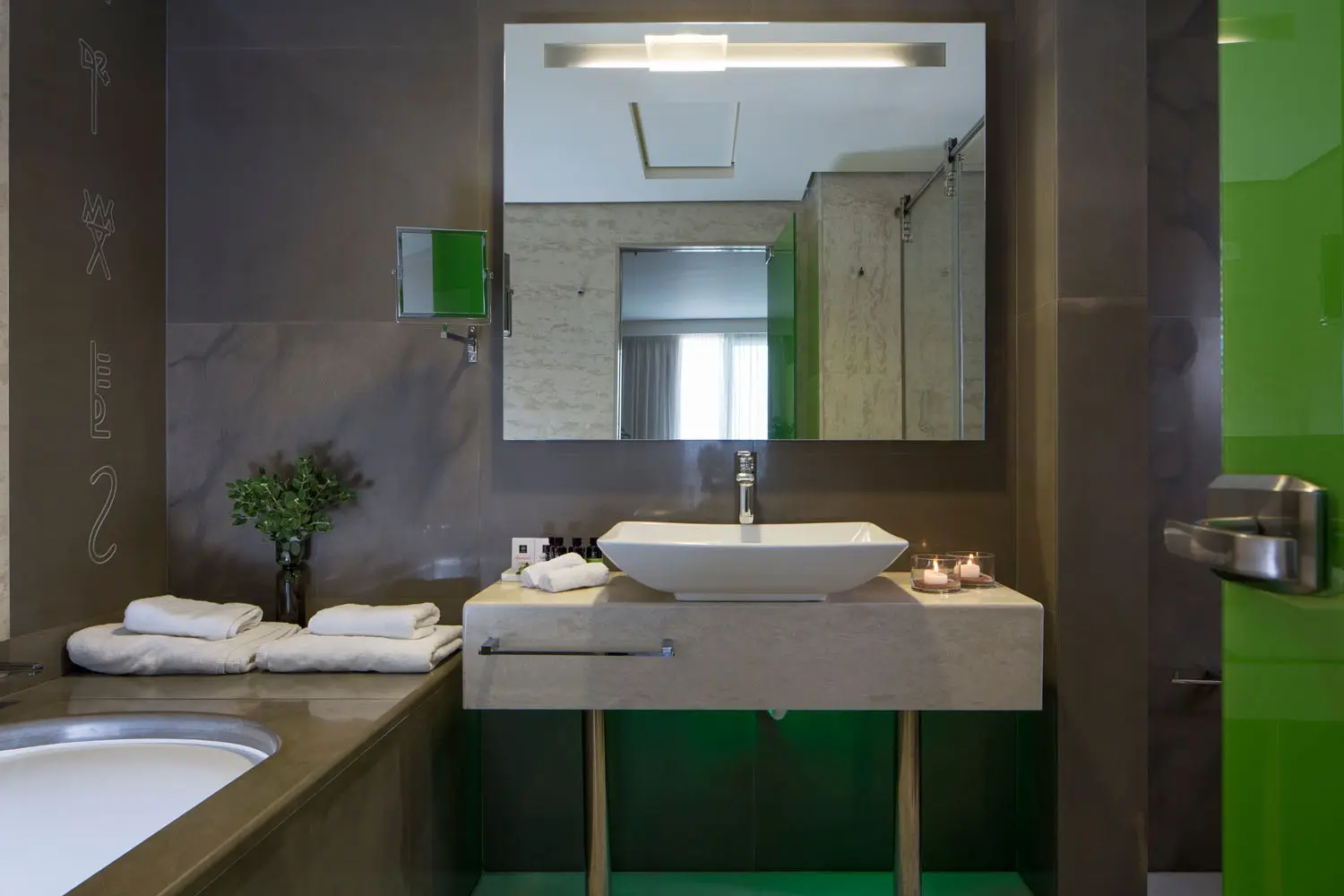 Avra Imperial Hotel gallery image 16