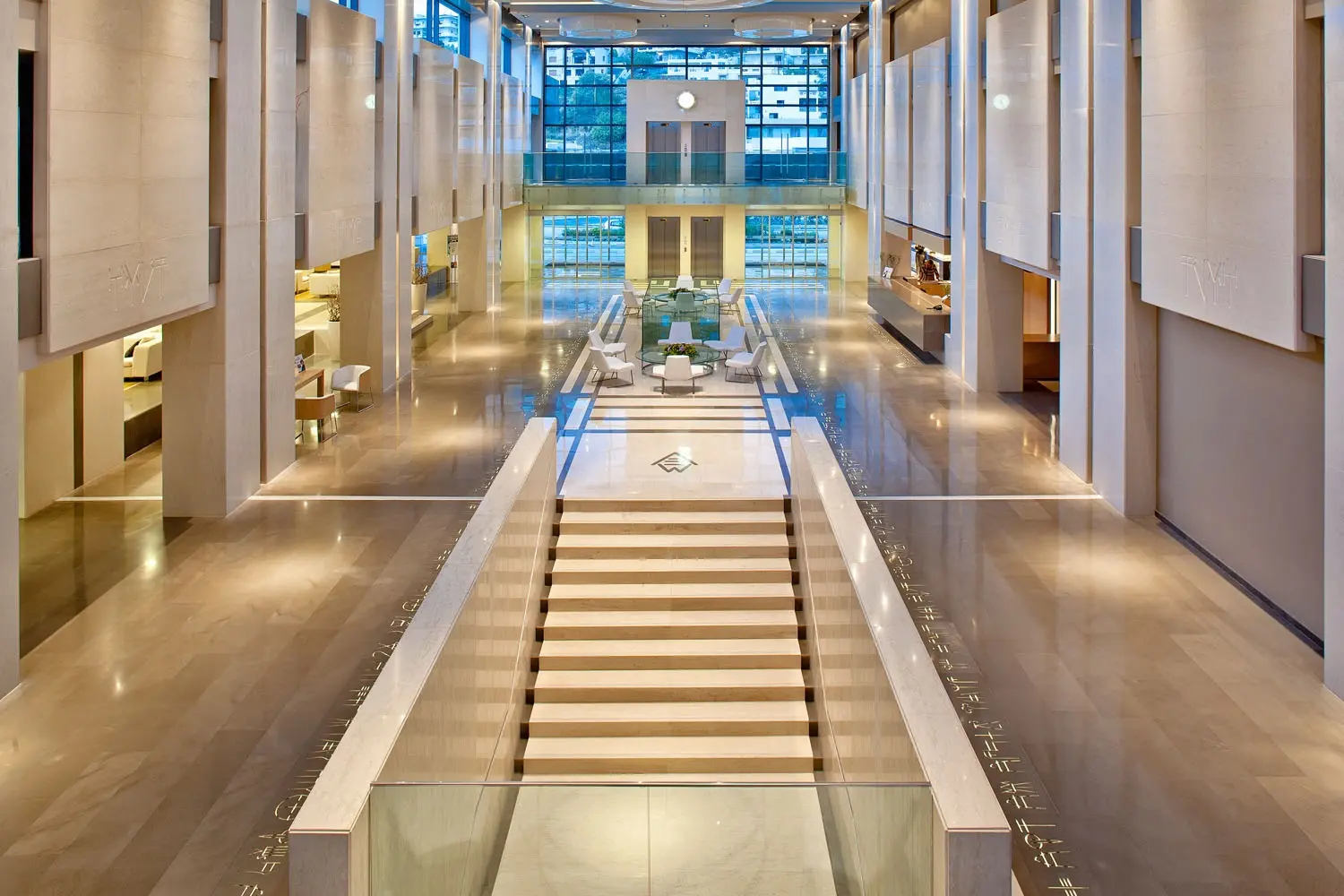 Avra Imperial Hotel gallery image 6