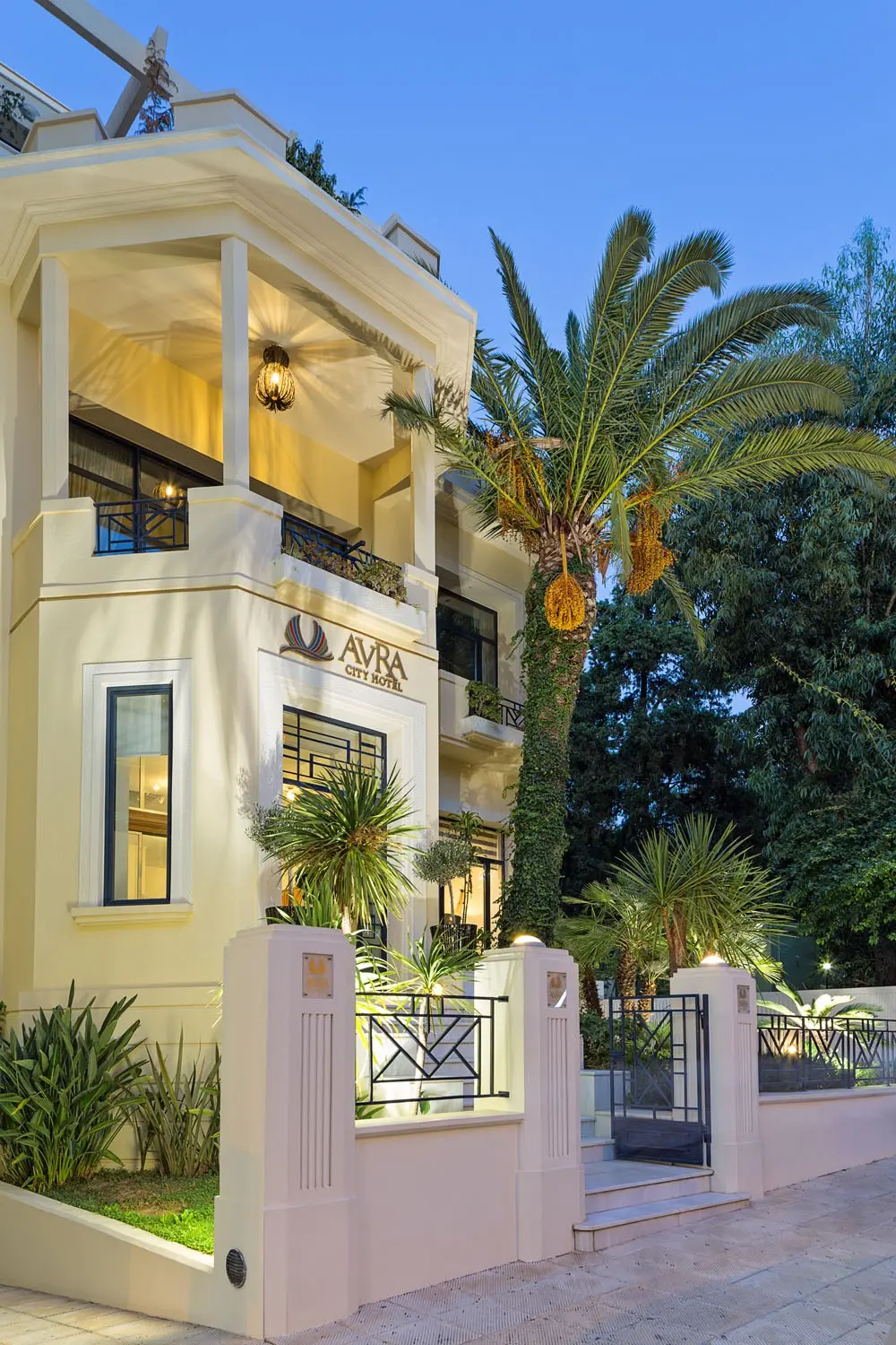 Avra City Hotel gallery image 1