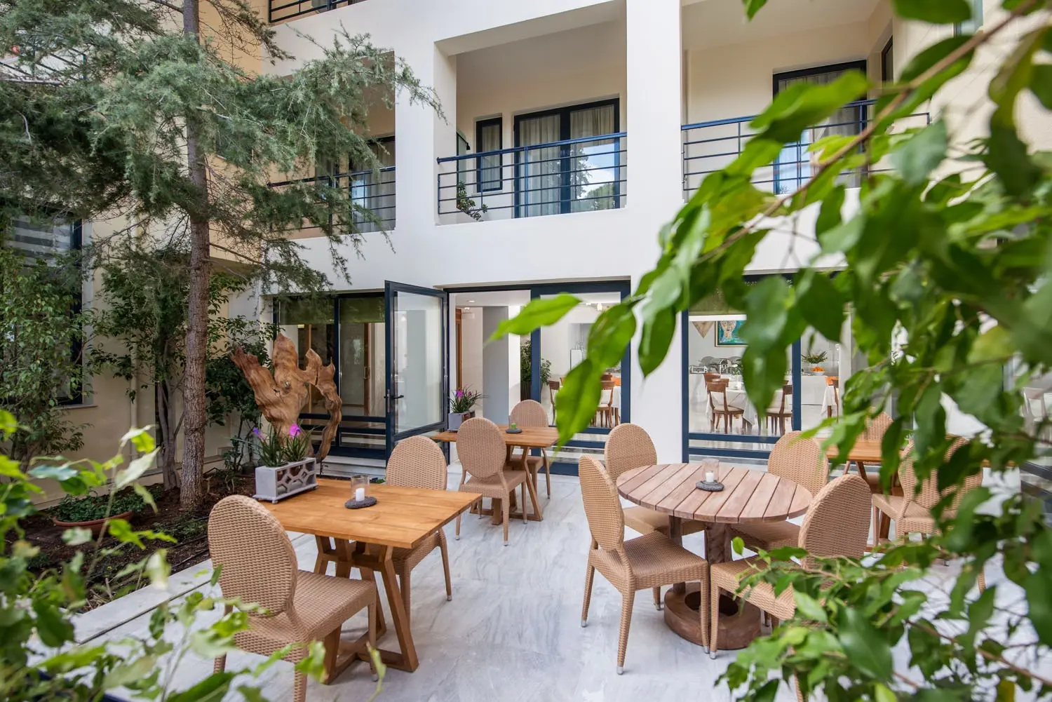 Avra City Hotel gallery image 2