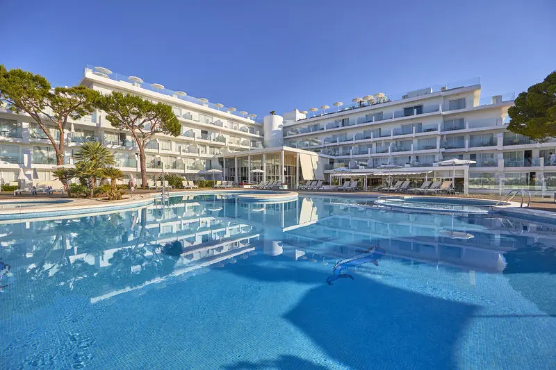 Ponent Mar Apartments gallery image 1