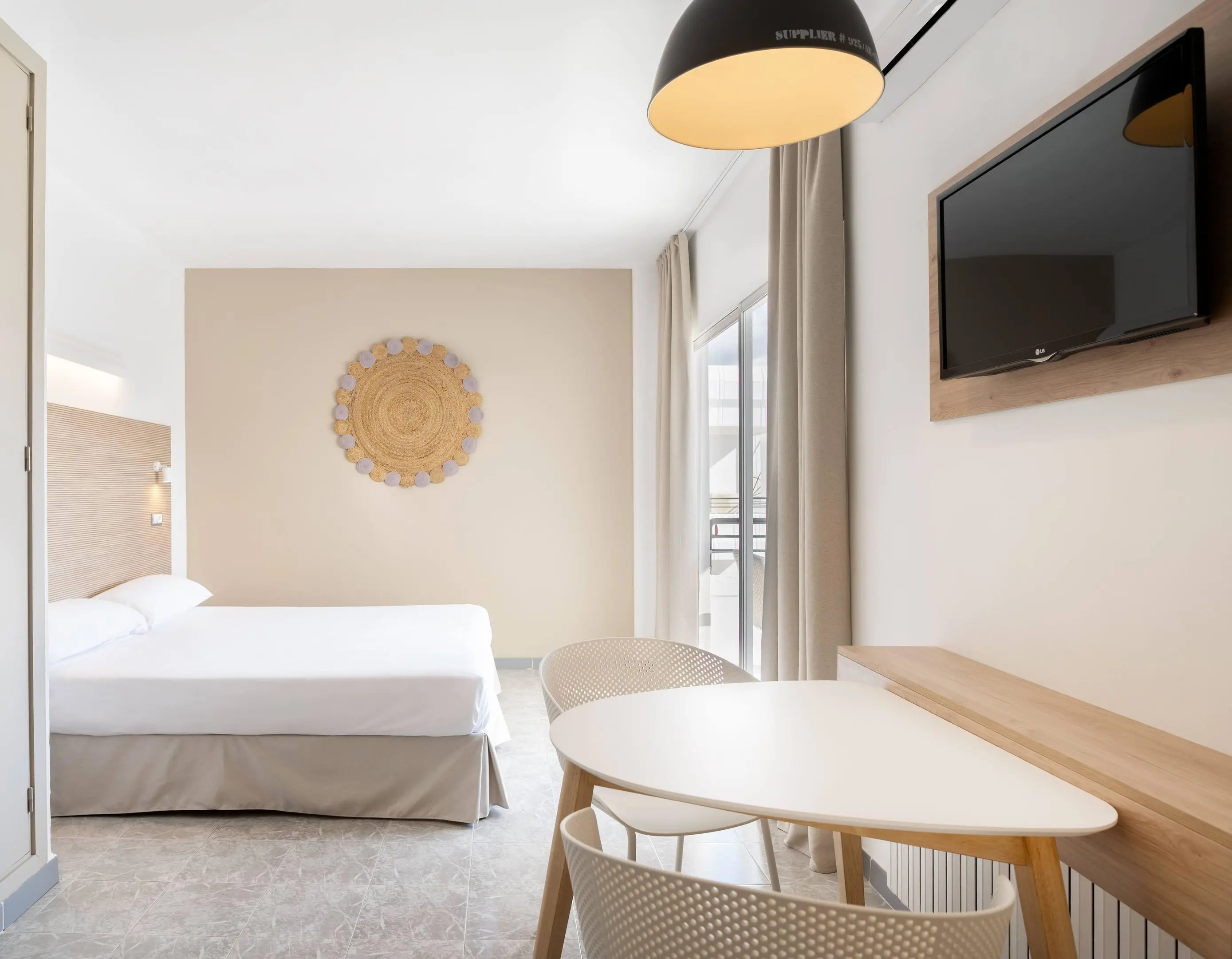 Sol Lunamar Apartments gallery image 25