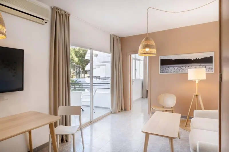 Sol Lunamar Apartments gallery image 31