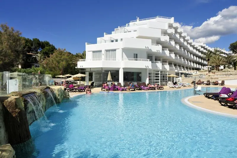 Fergus Style Cala Blanca Suites gallery image 8