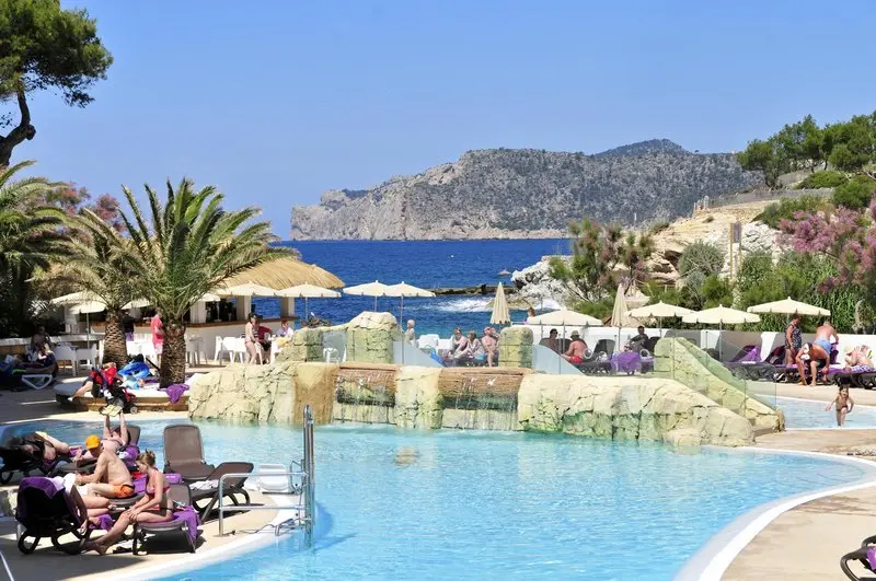 Fergus Style Cala Blanca Suites gallery image 9