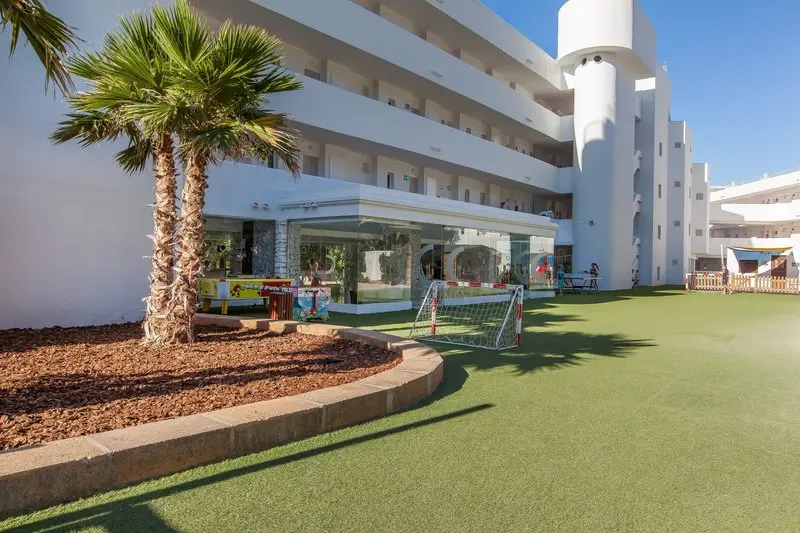 Fergus Style Cala Blanca Suites gallery image 14