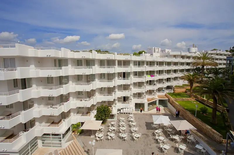 Fergus Style Cala Blanca Suites gallery image 15