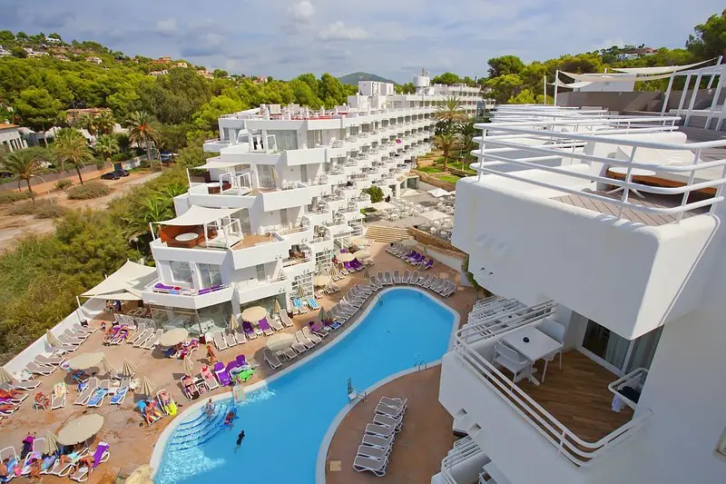 Fergus Style Cala Blanca Suites gallery image 1