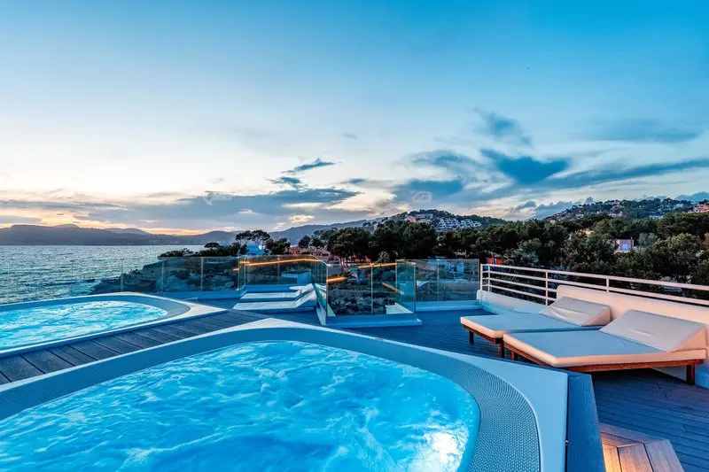 Fergus Style Cala Blanca Suites