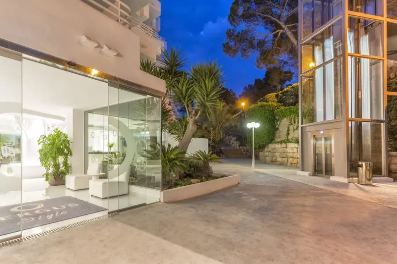 Fergus Style Cala Blanca Suites gallery image 22
