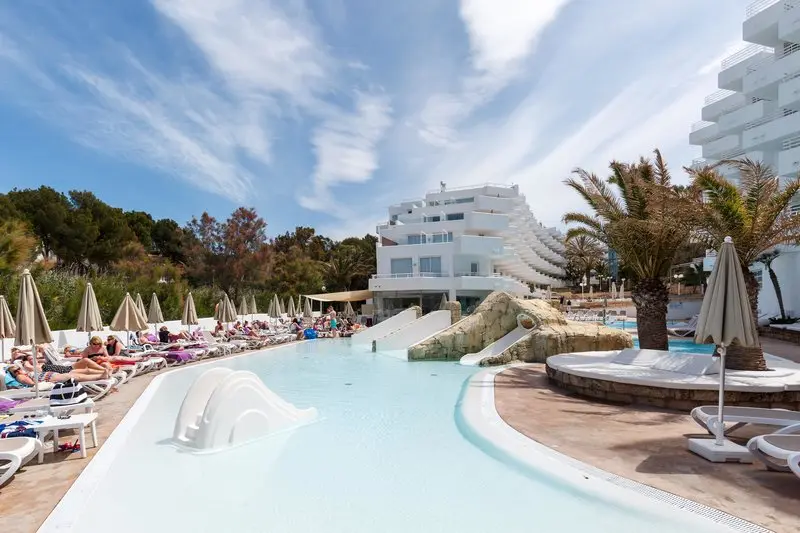 Fergus Style Cala Blanca Suites gallery image 4