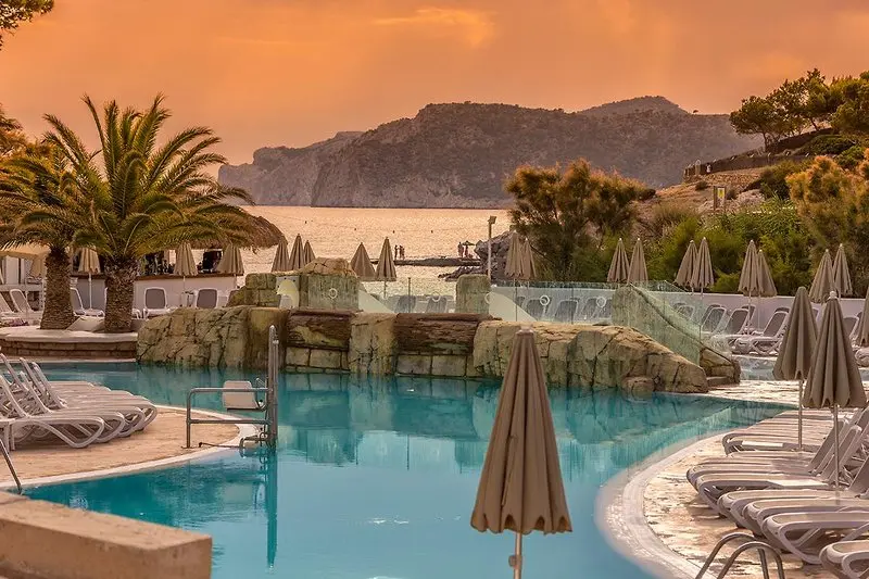 Fergus Style Cala Blanca Suites gallery image 7