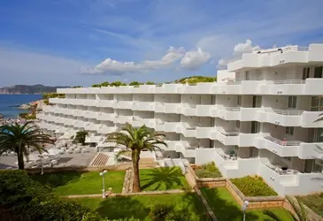 Fergus Style Cala Blanca Suites